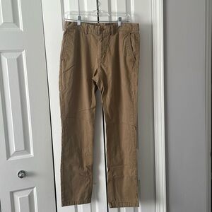 Old Navy Men’s Khaki Chino Slim Fit Pants 31x32